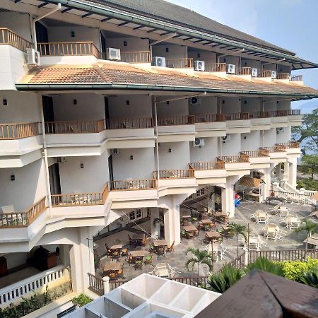 The Orient Star Resort Lumut Exteriör bild