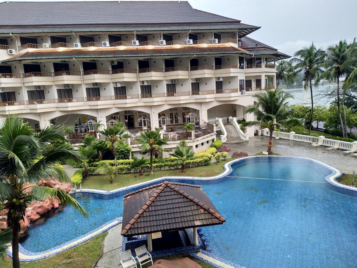 The Orient Star Resort Lumut Exteriör bild